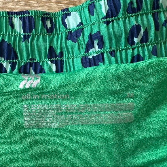 All in Motion Women’s Green and Navy Cheetah Print Lined Shorts Sz 3X GUC - Picture 4 of 8